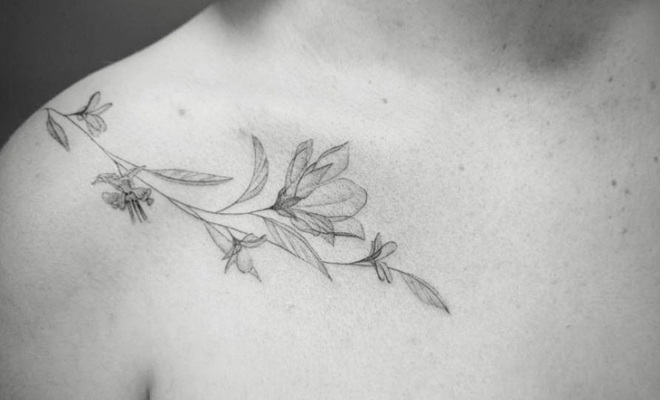 Tattoo floral fait à la fine aiguille à Frontignan, Frontignan, Fine Line Tattoo